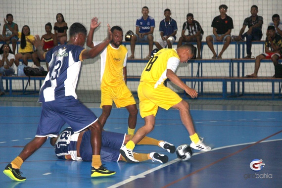 Abertura da 4 ª Copa Bela Verão de Futsal de Itabela começa com casa cheia  e chuva de gols - Giro