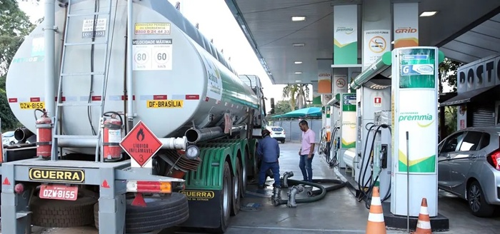 Rússia barra exportação de diesel e acende alerta no Brasil